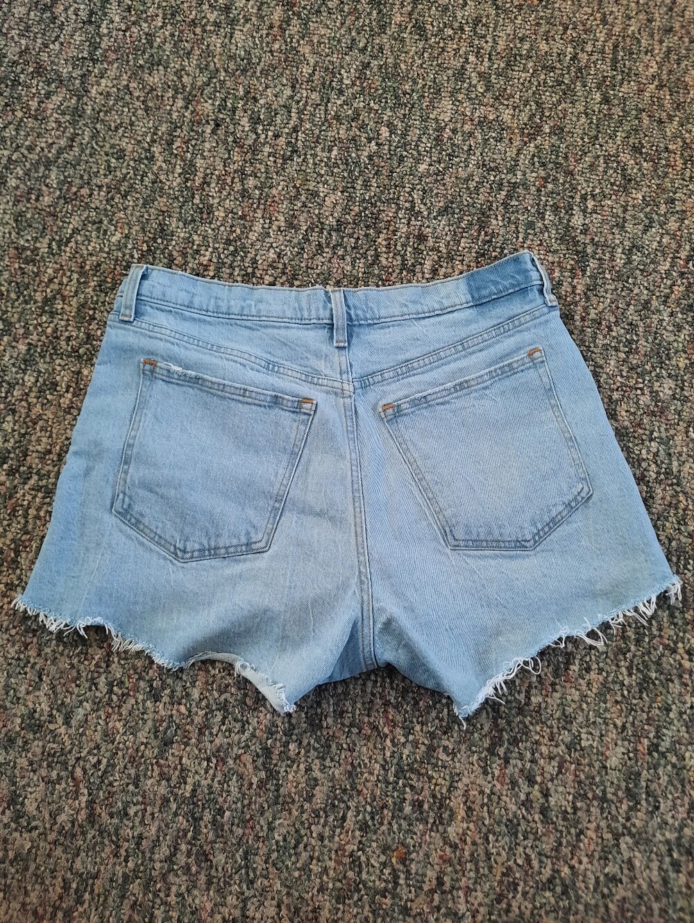 Abercrombie & Fitch The 90s Relaxed Cutoff Short High Rise Denim Size 32/14 - Picture 8 of 13